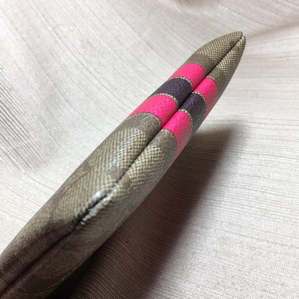 Coach wristlet - Picture 5 of 8